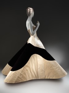 12CharlesJamesCloverLeafBallGown1946