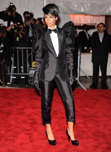 rihanna_135630564527.jpg_gallery_max